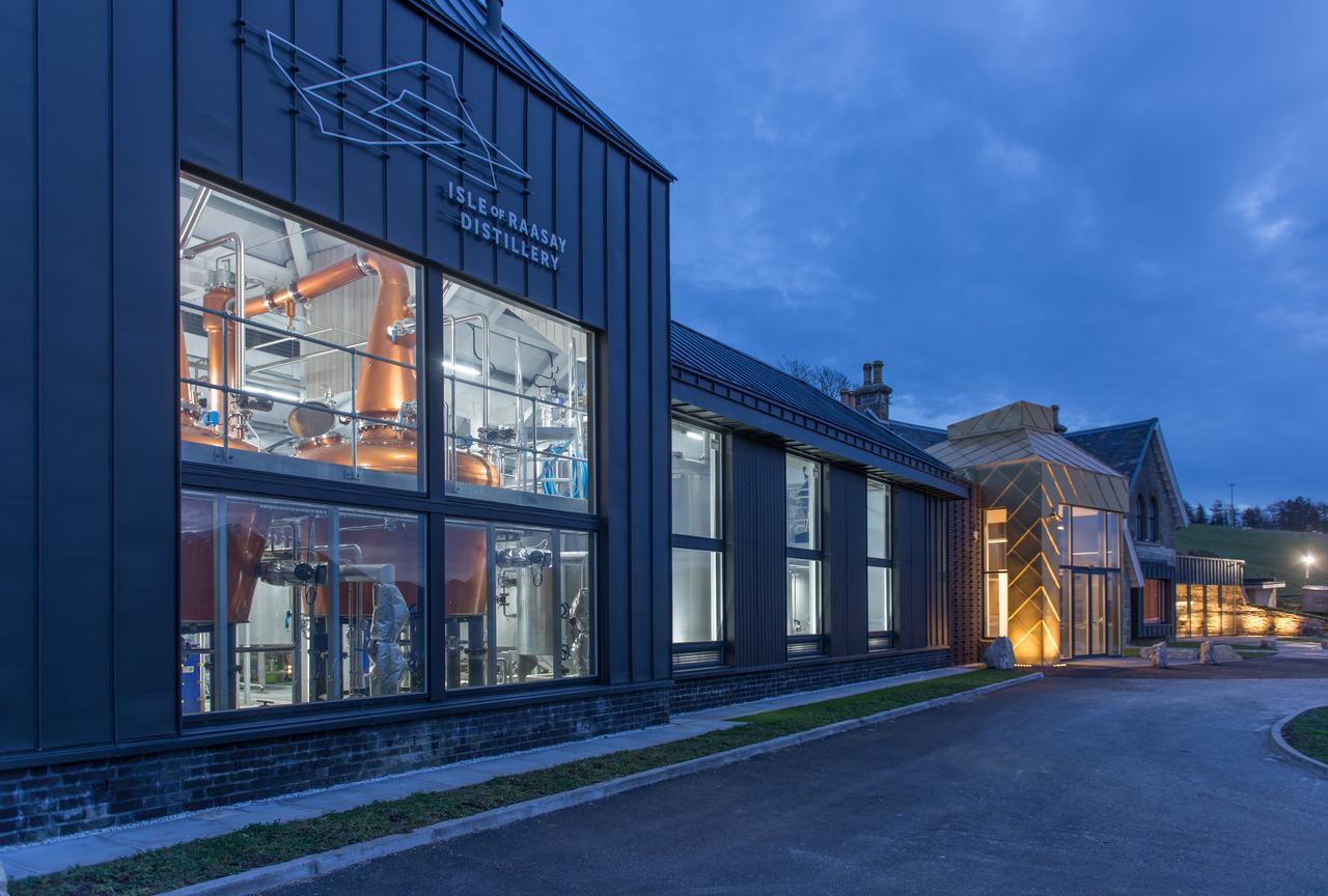 Isle Of Raasay Distillery Extérieur photo